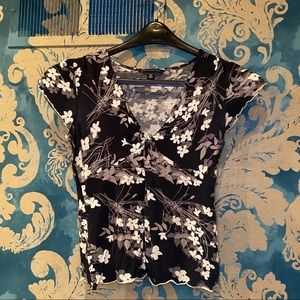 Banana Republic V-neck Tee